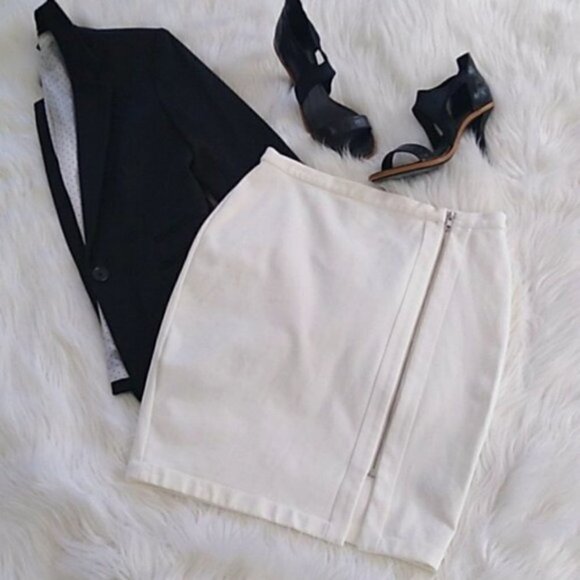 NEW Cupcakes and Cashmere Jann White Zip Pencil Skirt - Picture 5 of 13